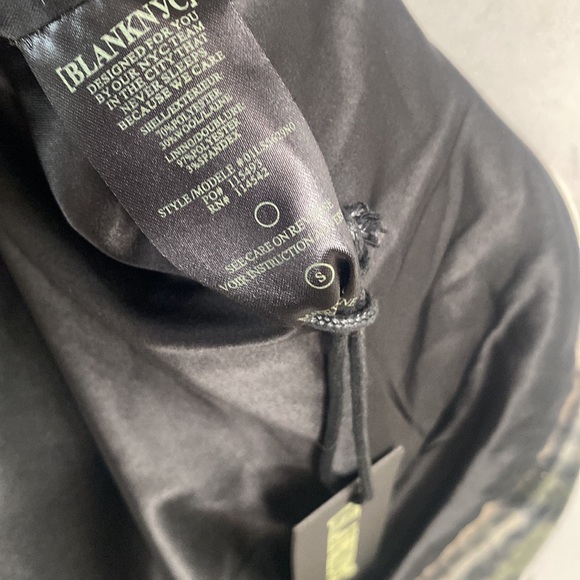 (A8) BLANK NYC Flannel Shacket in Outsider, Size Small, NWT - Picture 10 of 12